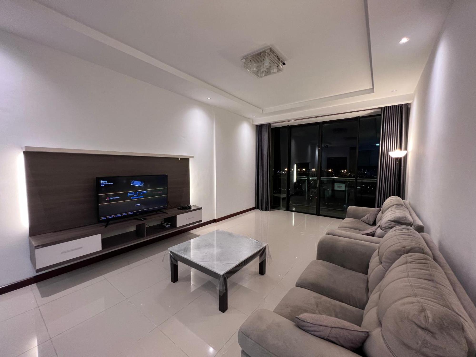 Apartment Nick's @boulevard Mall @ Imperial *